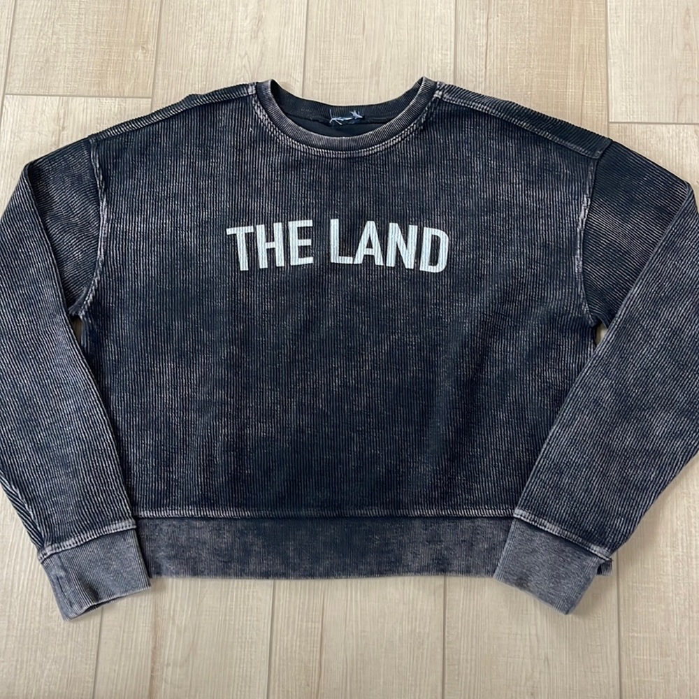 Emily Roggenburk Cleveland The Land sweatshirt size medium
